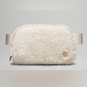 lululemon athletica Fleece Everywhere Belt Bag BRAND NEW WITHOUT TAGS
